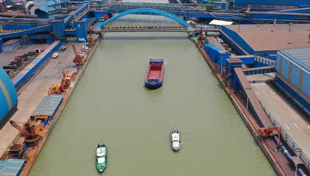V&T helps first thousand-ton battery electric cargo-ship in the Yangtze River successfully trial sail